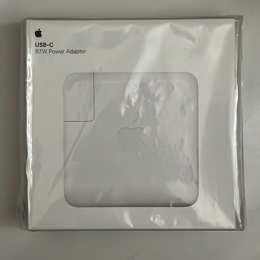 Apple 87w Power Adapter with USB-C charge cable
